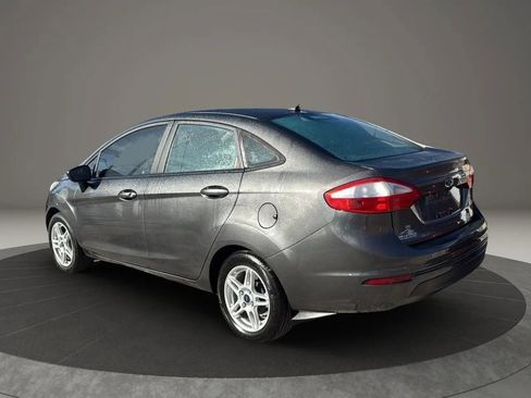 Used 2018 Ford Fiesta SE FWD image 5