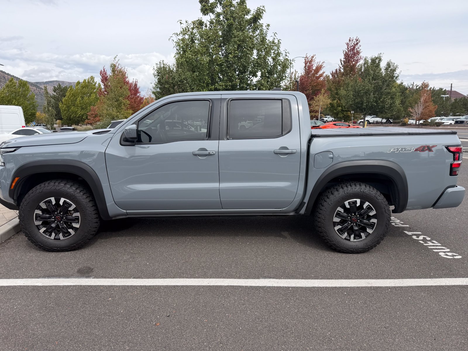 Used 2024 Nissan Frontier PRO-4X w/ Technology Package AWD/4WD image 2