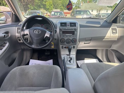 Used 2011 Toyota Corolla LE FWD image 7