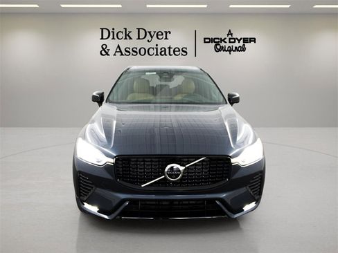 New 2025 Volvo XC60 B5 Ultra w/ Protection Package Premier image 5