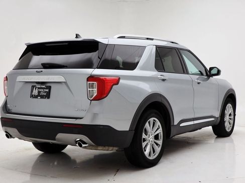 Used 2023 Ford Explorer Limited image 9