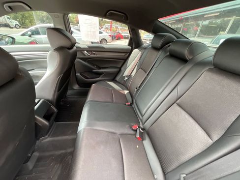 Used 2019 Honda Accord Sport image 11
