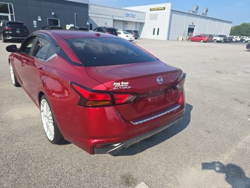 Used 2020 Nissan Altima 2.5 SR w/ Premium Package FWD image 7