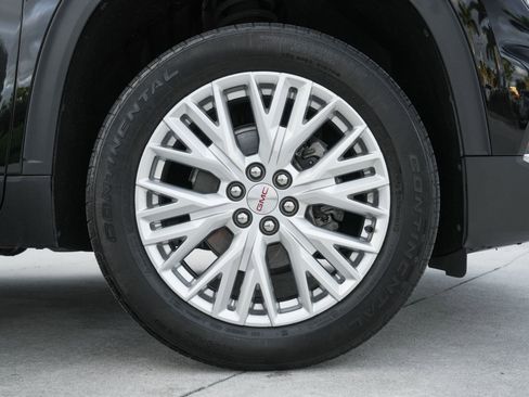 Used 2024 GMC Acadia Elevation image 27