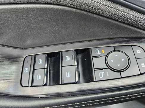 Used 2023 Nissan Rogue SV AWD/4WD image 11