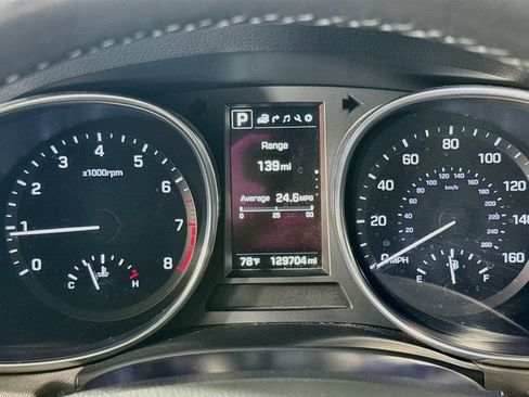 Used 2017 Hyundai Santa Fe Sport w/ 2.4L Tech Package 04 AWD/4WD image 12