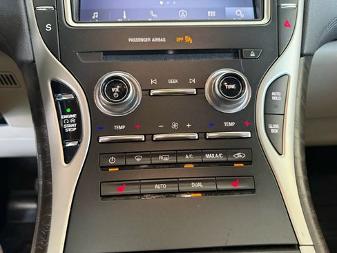 Used 2019 Lincoln Nautilus Select FWD image 15
