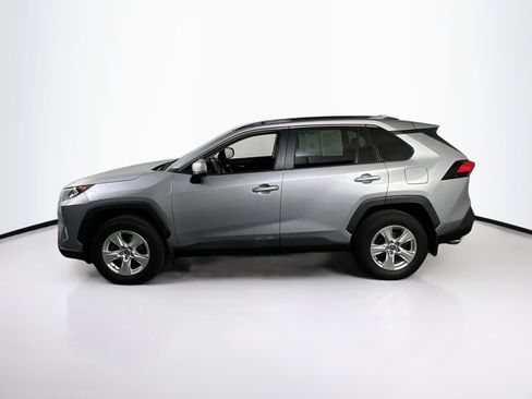 Used 2021 Toyota RAV4 XLE w/ Convenience Package image 8