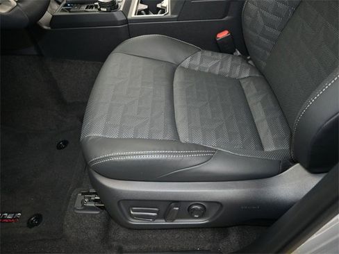 New 2025 Toyota 4Runner TRD Off-Road Premium image 11