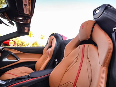 Used 2022 Ferrari 812 GTS image 39