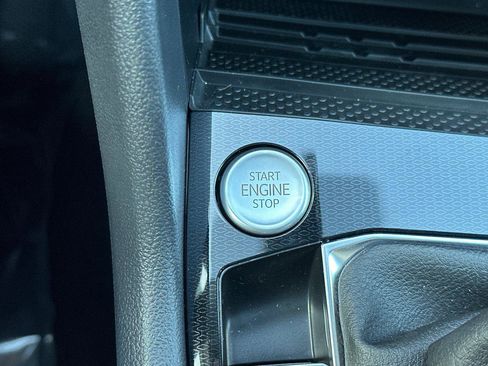 New 2026 Volkswagen Taos SE image 21