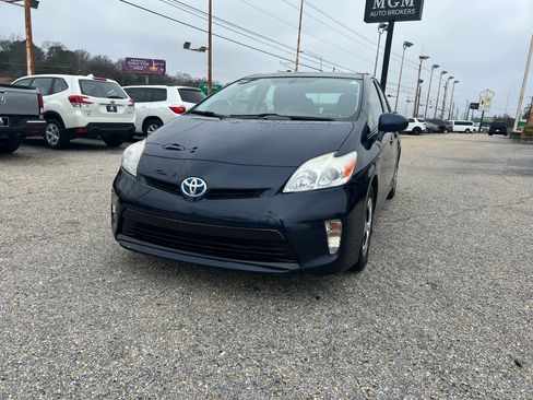 Used 2013 Toyota Prius Four image 8