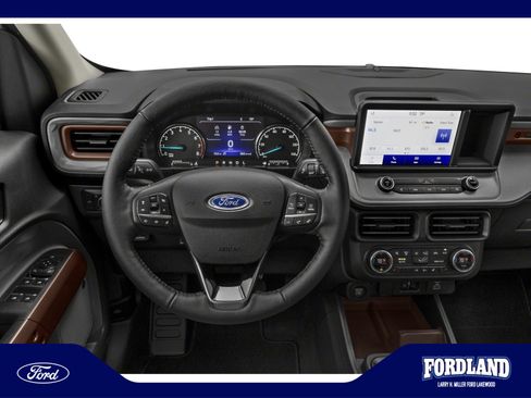 Used 2023 Ford Maverick Lariat w/ Lariat Luxury Package FWD image 4