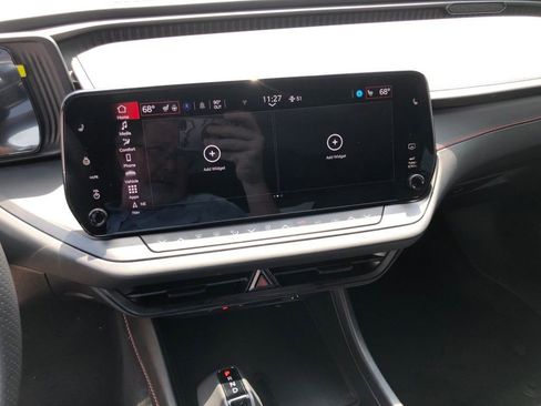 Used 2025 Dodge Charger R/T w/ Sun & Sound Package image 24