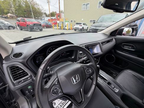 Used 2021 Honda HR-V EX-L image 21