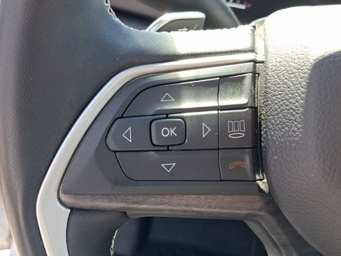 Certified 2023 Jeep Grand Cherokee Limited w/ Black Appearance Package AWD/4WD image 25