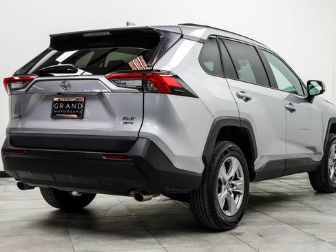 Used 2024 Toyota RAV4 XLE AWD/4WD image 19
