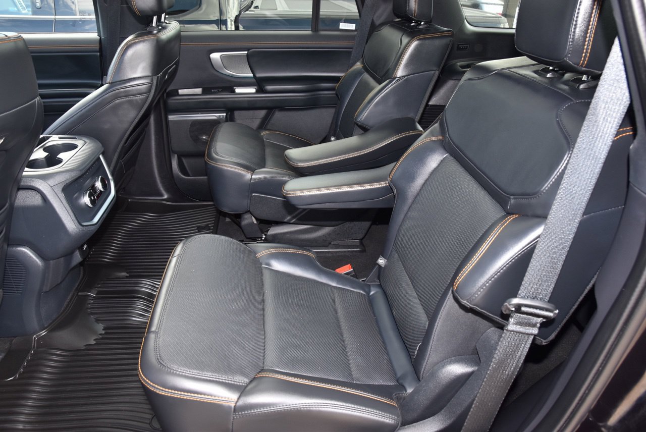 Used 2025 Ford Expedition Tremor AWD/4WD image 11