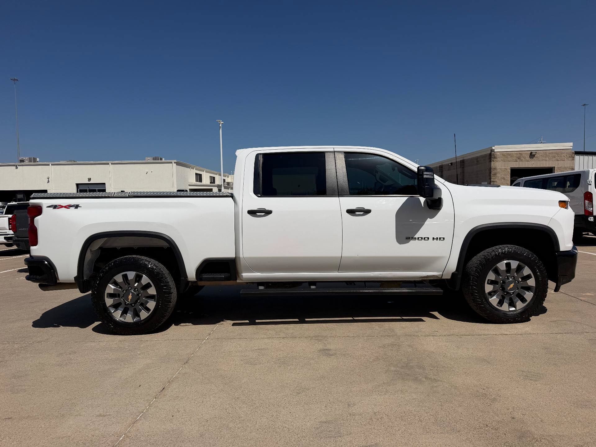 Used 2022 Chevrolet Silverado 2500 Custom w/ Custom Convenience Package AWD/4WD image 4