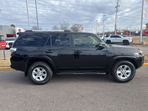 Used 2020 Toyota 4Runner SR5 image 6