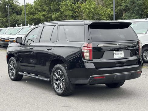 Used 2022 Chevrolet Tahoe Z71 w/ Luxury Package AWD/4WD image 6