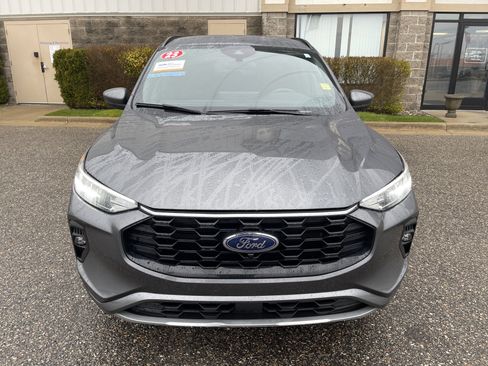 Certified 2023 Ford Escape ST-Line Select w/ Tech Pack #2 AWD/4WD image 9