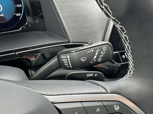 New 2026 Volkswagen Atlas Cross Sport SE image 25