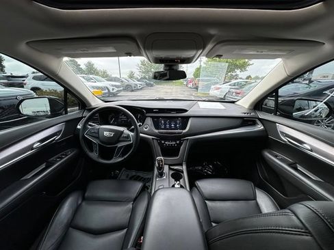 Used 2017 Cadillac XT5 Luxury w/ Driver Awareness Package AWD/4WD image 15