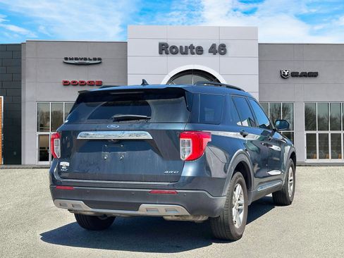 Used 2023 Ford Explorer XLT w/ Equipment Group 202A AWD/4WD image 5