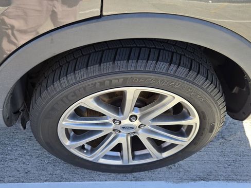 Used 2017 Ford Explorer Limited image 6