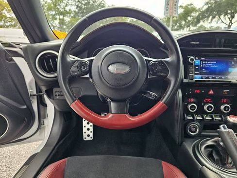 Used 2020 Subaru BRZ tS RWD image 12