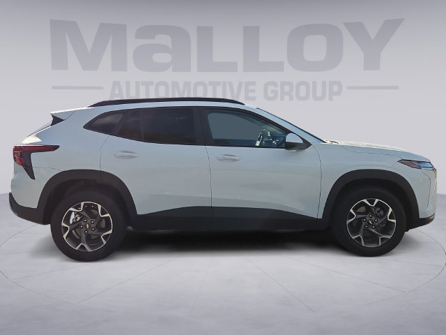 Used 2026 Chevrolet Trax LT w/ LT Convenience Package FWD image 6