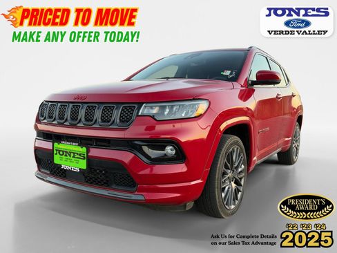 Used 2023 Jeep Compass Limited AWD/4WD image 1