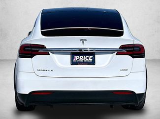 Used 2018 Tesla Model X 100D video 4