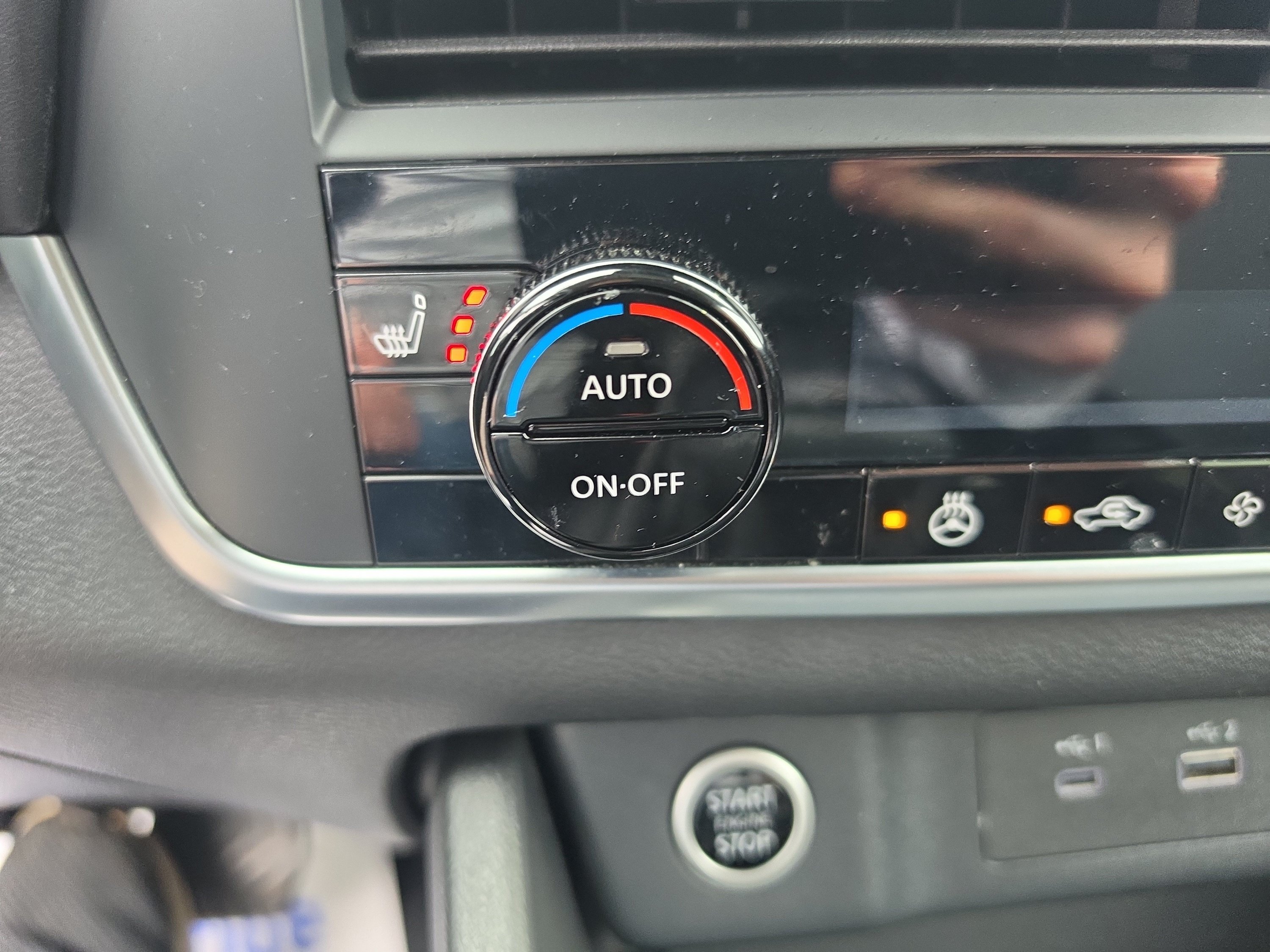 Used 2023 Nissan Rogue SV w/ SV Premium B Package AWD/4WD image 22