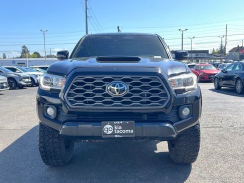 Used 2020 Toyota Tacoma TRD Sport AWD/4WD image 4