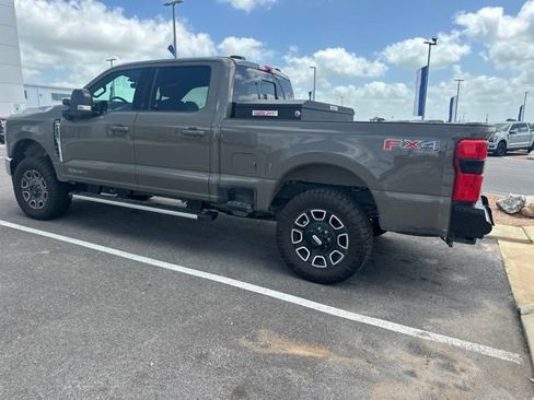 Used 2026 Ford F250 Lariat w/ FX4 Off-Road Package AWD/4WD image 4
