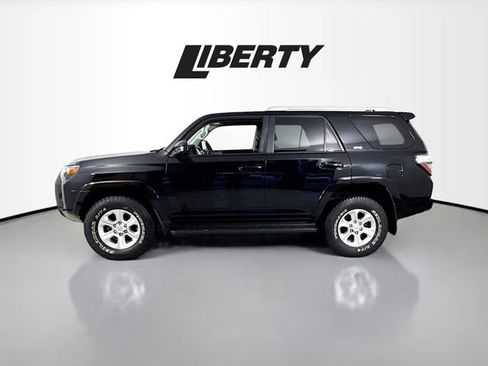 Used 2017 Toyota 4Runner SR5 image 4