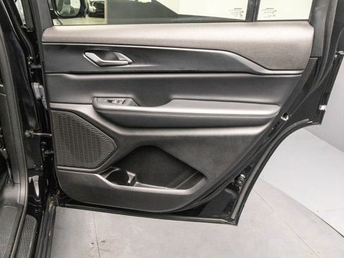Used 2023 Jeep Grand Cherokee L Laredo AWD/4WD image 39