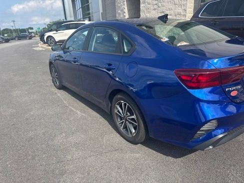 Used 2022 Kia Forte LXS FWD image 4