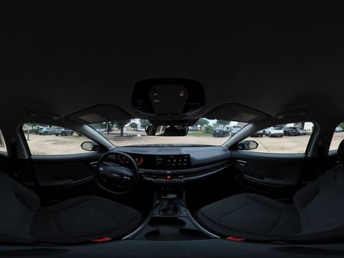 Used 2025 Kia K4 LXS image 43