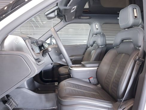 Used 2025 Rivian R1T Adventure AWD/4WD image 6