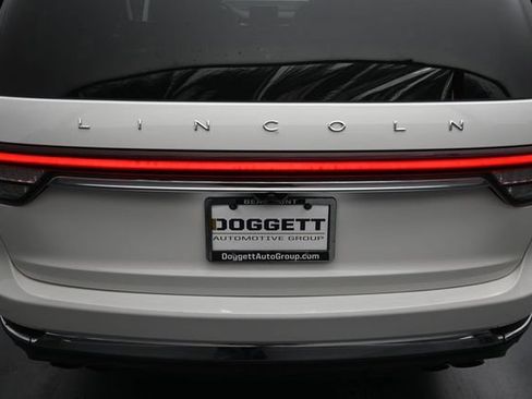 Used 2022 Lincoln Aviator Reserve w/ Elements Package Plus RWD image 10