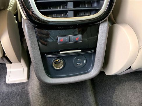 Used 2022 Lincoln Nautilus Reserve AWD/4WD image 36