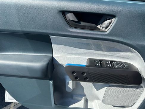 New 2025 Ford Maverick XLT image 13