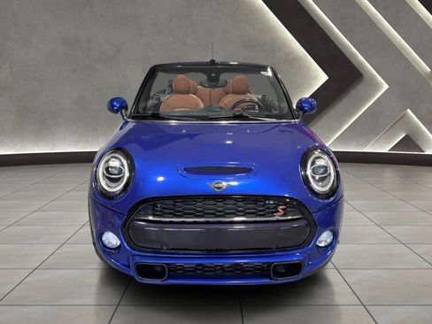 Used 2019 MINI Cooper S w/ Driver Assistance Package FWD image 8