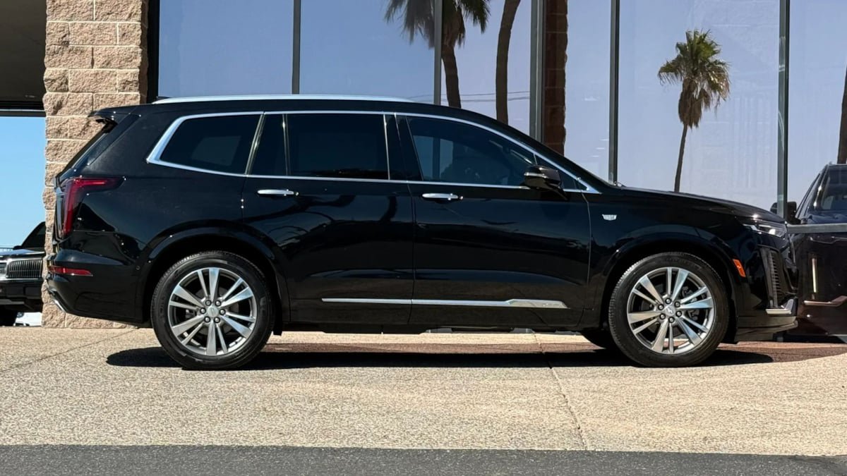 Used 2020 Cadillac XT6 Premium Luxury FWD image 15