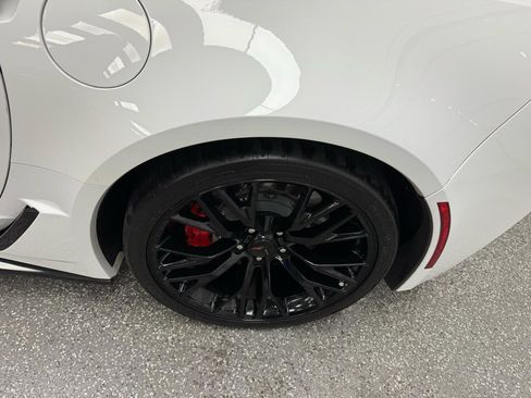 Used 2016 Chevrolet Corvette Z06 w/ 2LZ Preferred Equipment Group RWD image 25