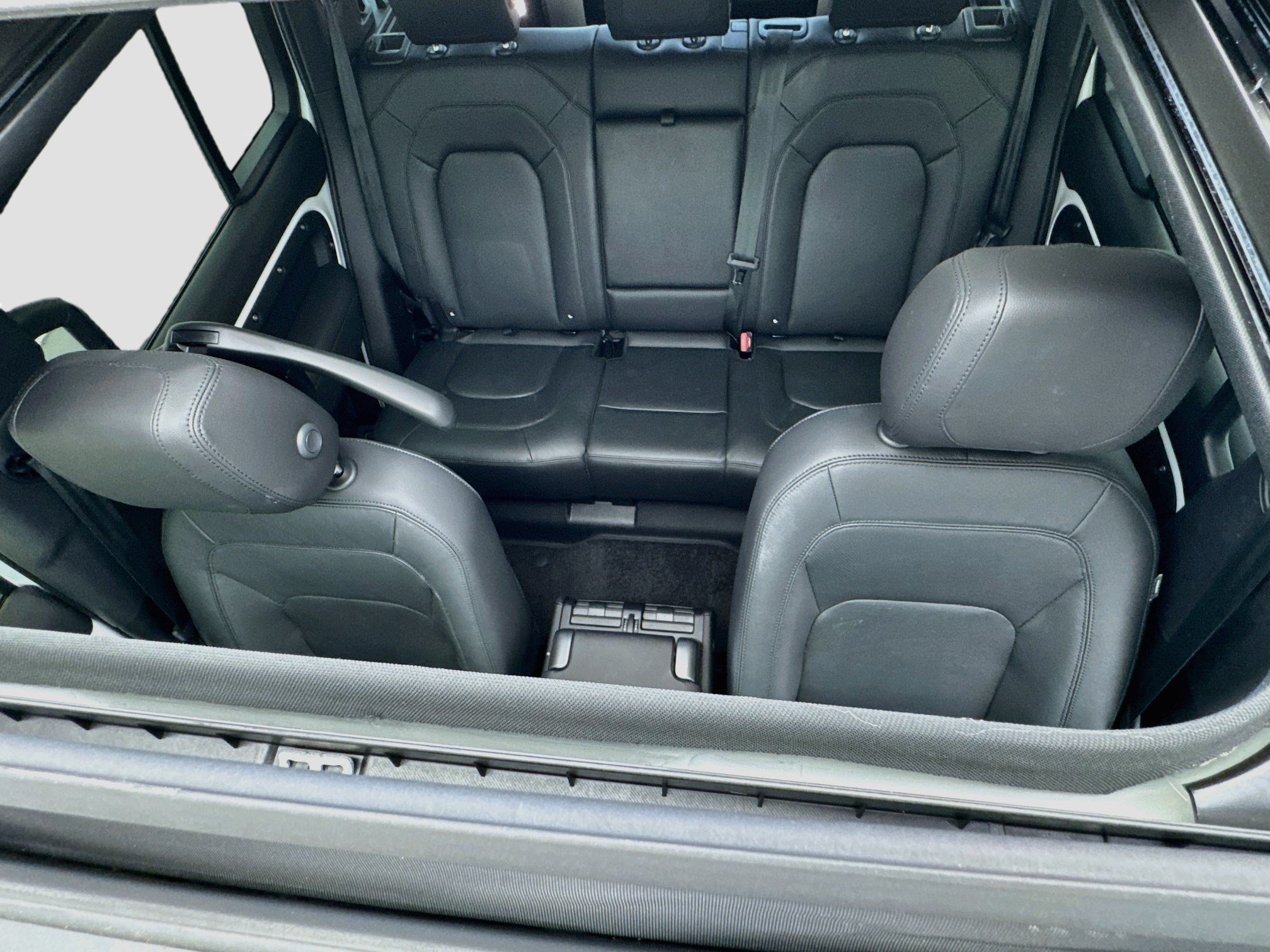 Used 2024 Land Rover Defender 110 S AWD/4WD image 14