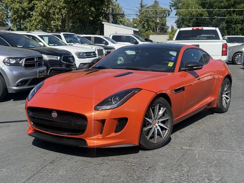 Used 2016 Jaguar F-TYPE Coupe RWD image 3